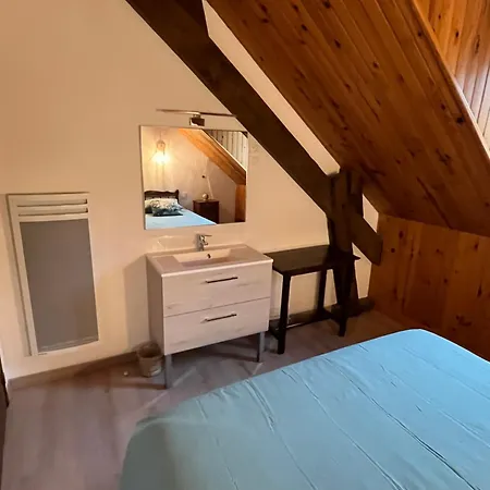 Ch1 Lit 160 Lavabo Individuel, 2 Sdb, 3 Wc, 1 Cuisine, Partagés Castillon-de-Larboust