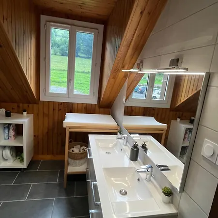 Ch1 Lit 160 Lavabo Individuel, 2 Sdb, 3 Wc, 1 Cuisine, Partagés Castillon-de-Larboust